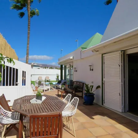 Nuria, Con Piscina Privada بيت للعطل