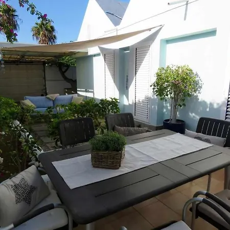 Nuria, Con Piscina Privada