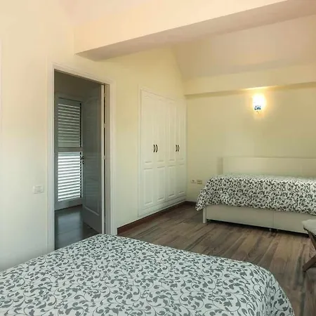 Nuria, Con Piscina Privada بيت للعطل *