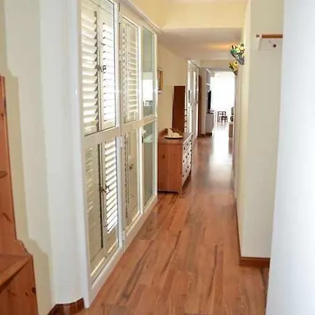 Nuria, Con Piscina Privada بيت للعطل