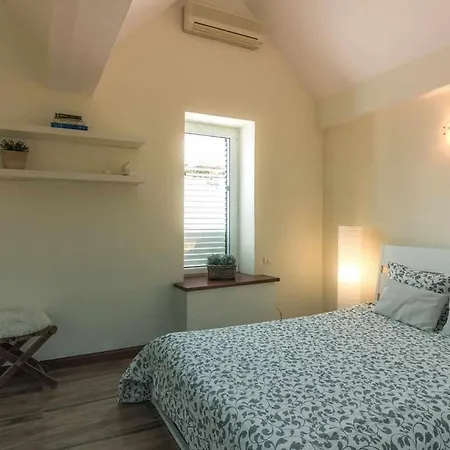 بيت للعطل Nuria, Con Piscina Privada *