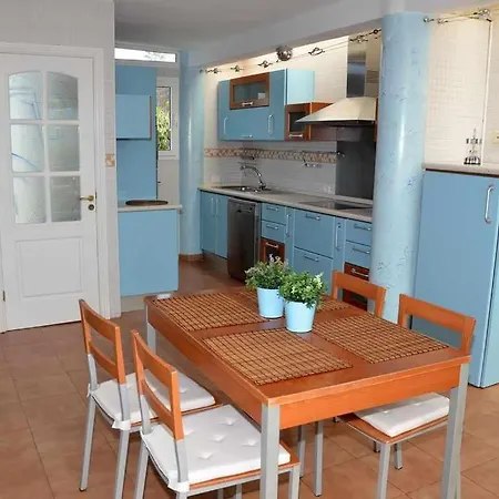 Nuria, Con Piscina Privada بيت للعطل