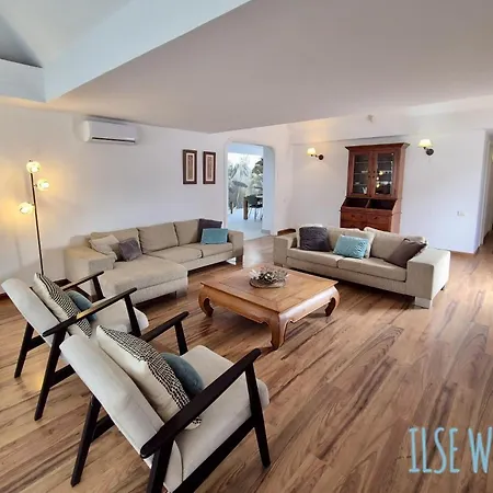 Nuria, Con Piscina Privada Holiday home
