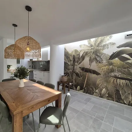 Holiday home Nuria, Con Piscina Privada